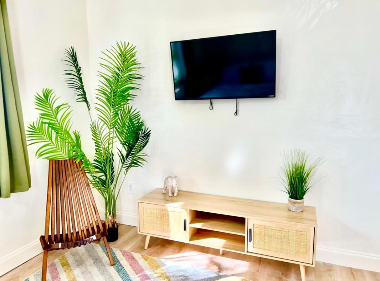 Enchanting Cozy Apartment 10 Min Away From Airport, Calle 8, Brickell, Coral Gables, The Beach And More! Miami Buitenkant foto